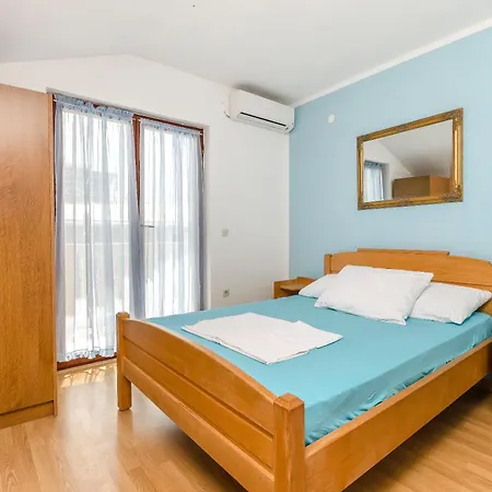 Apartment Josip
