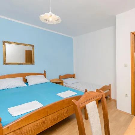 Josip Apartment *